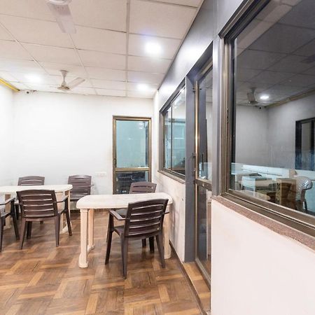 Oyo 13535 Aakash Hotel Ahmedabad Exterior photo