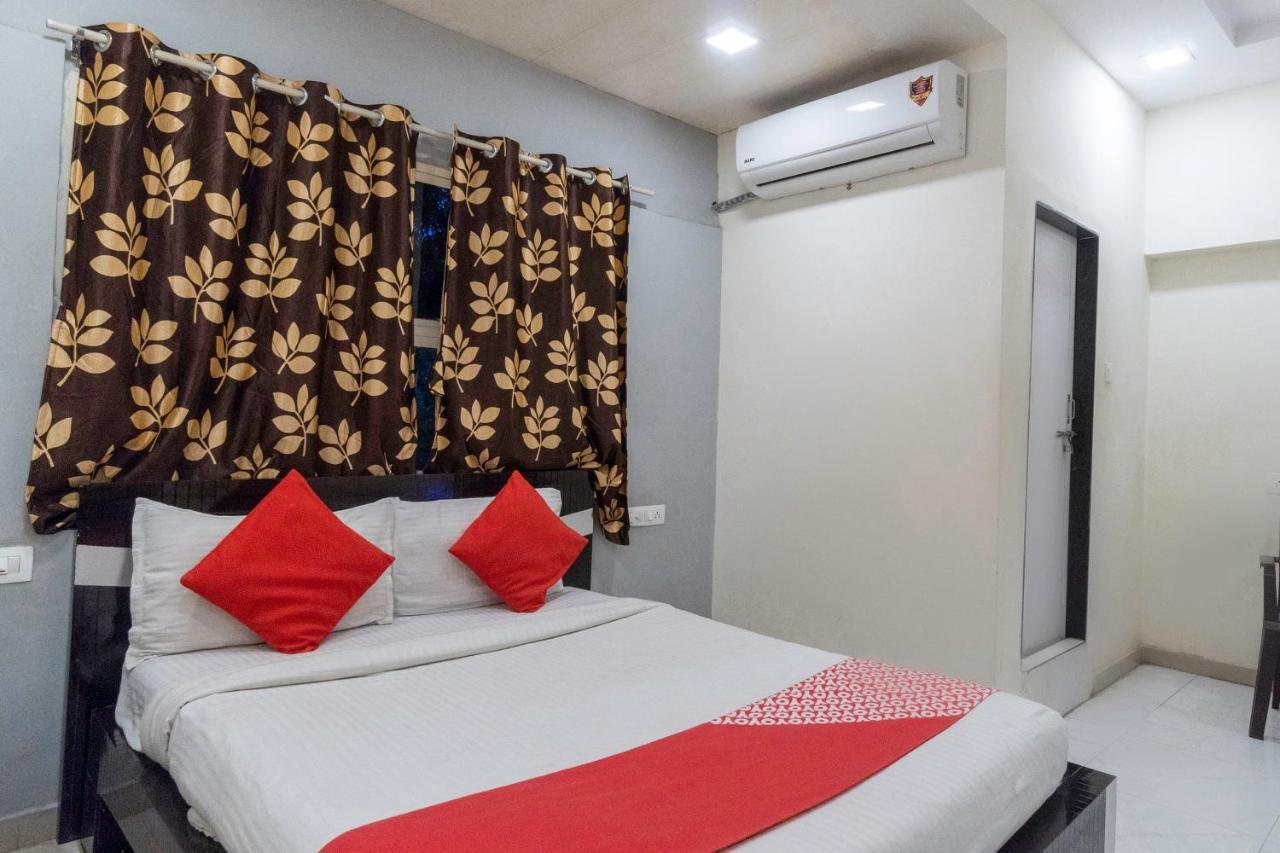 Oyo 13535 Aakash Hotel Ahmedabad Exterior photo