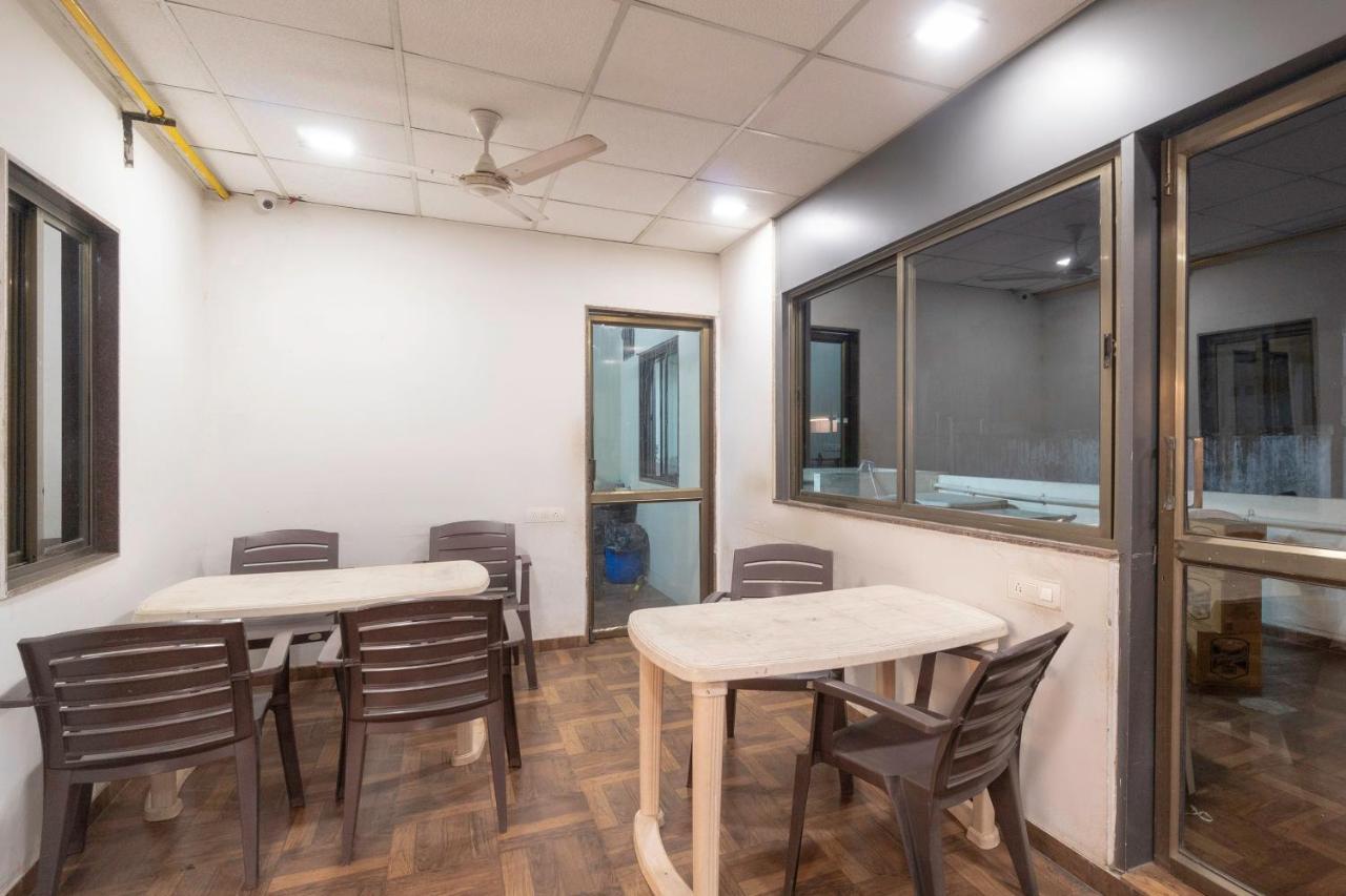 Oyo 13535 Aakash Hotel Ahmedabad Exterior photo