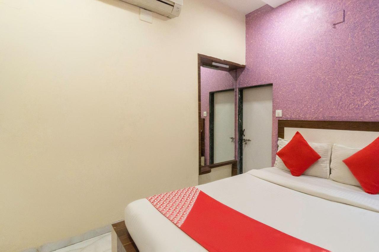 Oyo 13535 Aakash Hotel Ahmedabad Exterior photo